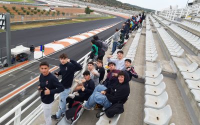 Els alumnes d’electromecànica en els entrenaments de la Fórmula e