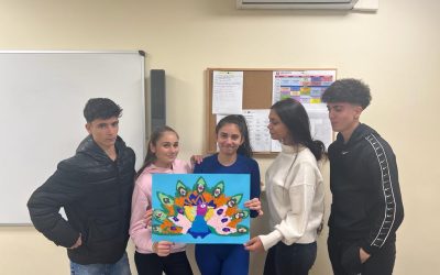Taller de Halloween y feria Modernista de los alumnos de FPB de actividades comerciales