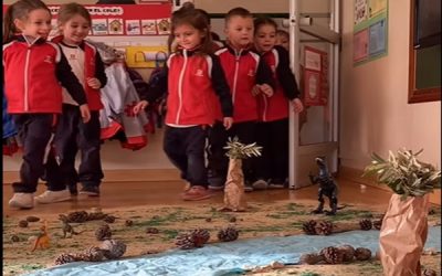 Los peques de infantil conocen a los dinosaurios