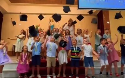 ¡Muchas felicidades a todos los niños y niñas de 5 años por su graduación de Infantil!
